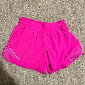 Lululemon Hottie Hot 4” Shorts Size 6